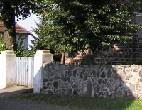 Gruhnoer Kirchhofmauer von Nordosten
